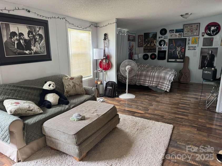 2194 Sterling Ridge Drive, Newton, NC 28658.  MLS# CAR4266467, YatesRealty ID 19329. 