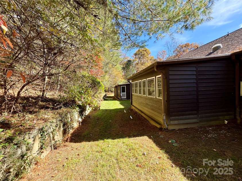 21 Loganwood Lane, Etowah, NC 28729.  MLS# CAR4318944, YatesRealty ID 1933. 