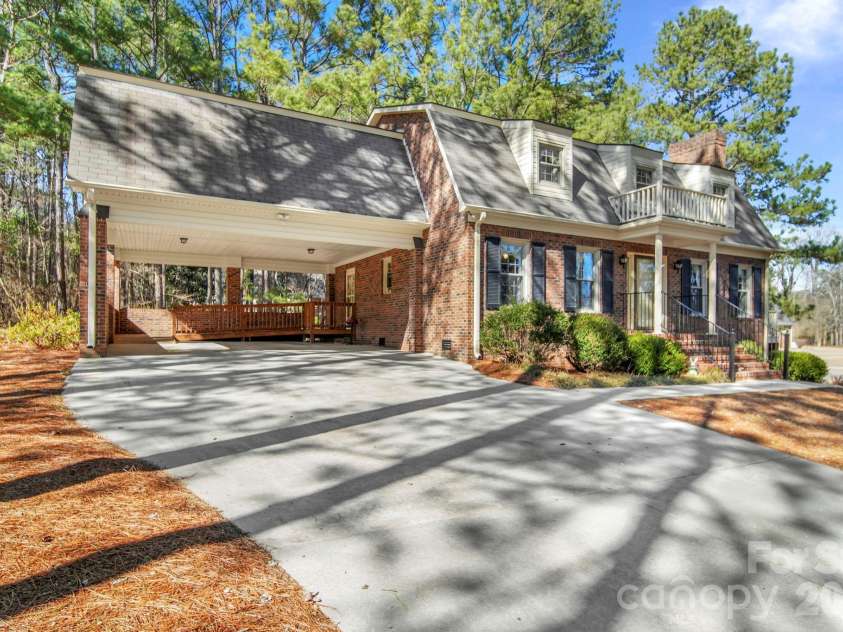 219 Williamsburg Lane, Wadesboro, NC 28170.  MLS# CAR4348880, YatesRealty ID 1933. 