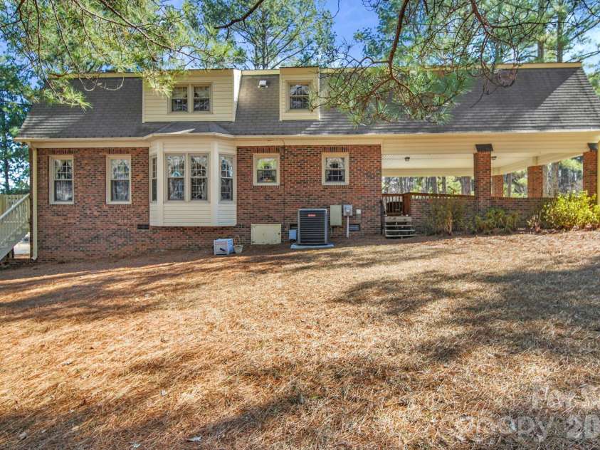 219 Williamsburg Lane, Wadesboro, NC 28170.  MLS# CAR4348880, YatesRealty ID 1933. 