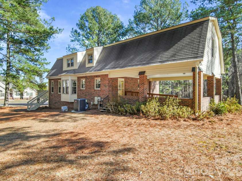 219 Williamsburg Lane, Wadesboro, NC 28170.  MLS# CAR4348880, YatesRealty ID 1933. 