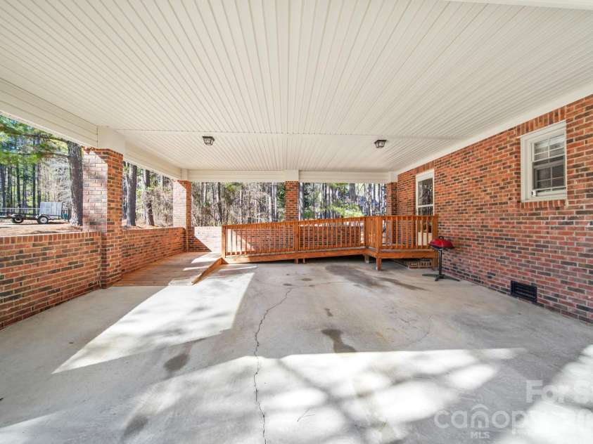219 Williamsburg Lane, Wadesboro, NC 28170.  MLS# CAR4348880, YatesRealty ID 1933. 