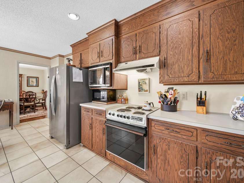 219 Williamsburg Lane, Wadesboro, NC 28170.  MLS# CAR4348880, YatesRealty ID 1933. 
