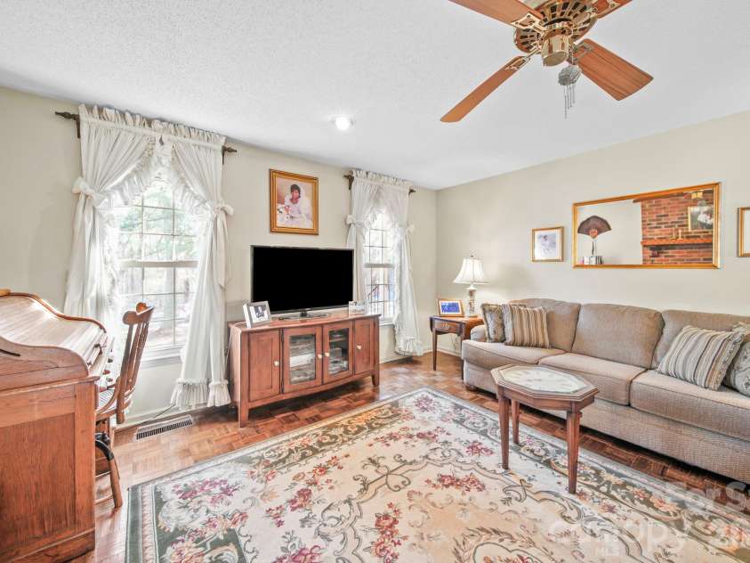 219 Williamsburg Lane, Wadesboro, NC 28170.  MLS# CAR4348880, YatesRealty ID 1933. 