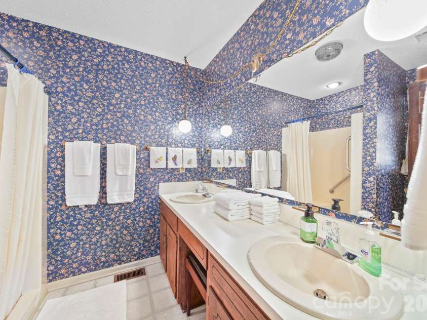 219 Williamsburg Lane, Wadesboro, NC 28170.  MLS# CAR4348880, YatesRealty ID 1933. 