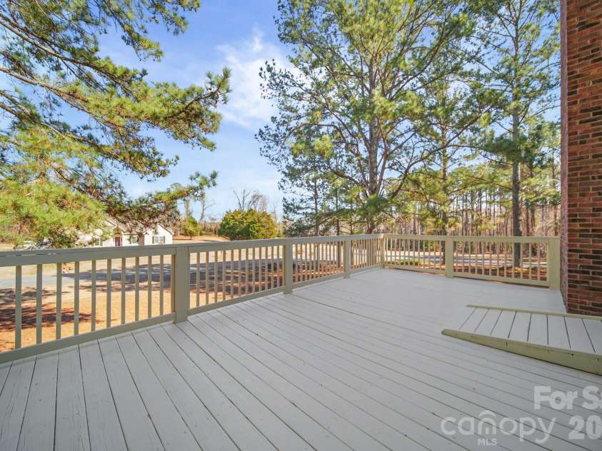 219 Williamsburg Lane, Wadesboro, NC 28170.  MLS# CAR4348880, YatesRealty ID 1933. 