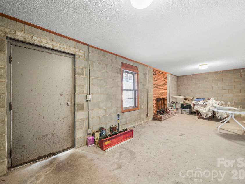 219 Williamsburg Lane, Wadesboro, NC 28170.  MLS# CAR4348880, YatesRealty ID 1933. 