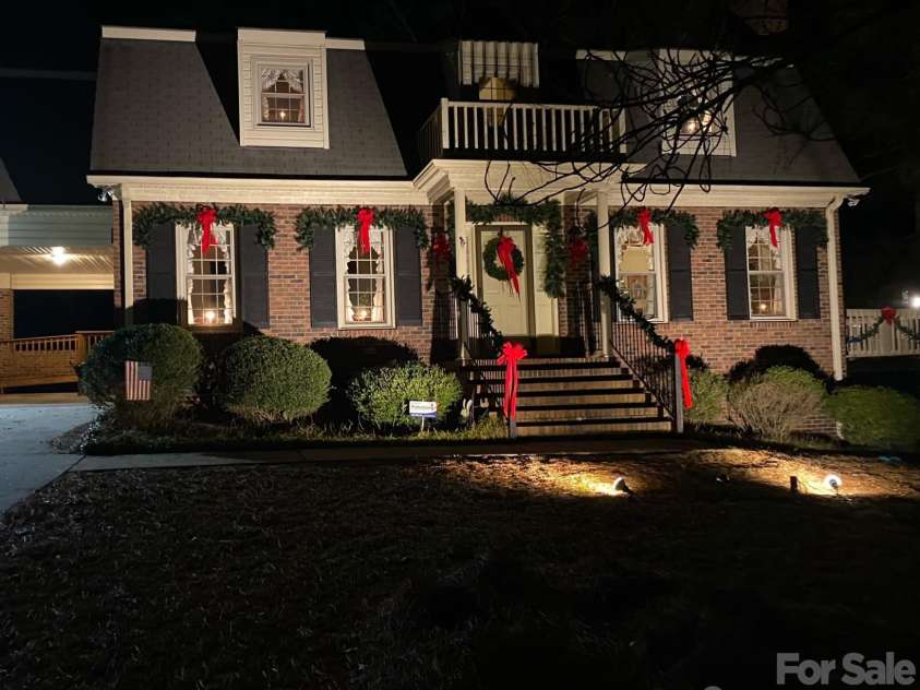 219 Williamsburg Lane, Wadesboro, NC 28170.  MLS# CAR4348880, YatesRealty ID 1933. 