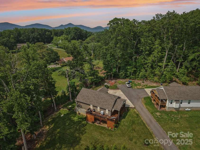 135 Ivey Farms Road, Candler, NC 28715.  MLS# CAR4269944, YatesRealty ID 19331. 