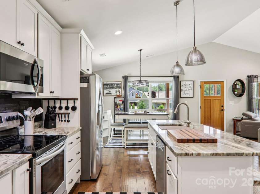 135 Ivey Farms Road, Candler, NC 28715.  MLS# CAR4269944, YatesRealty ID 19331. 