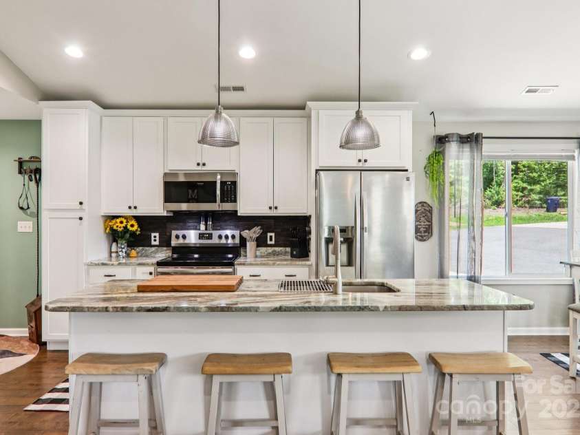 135 Ivey Farms Road, Candler, NC 28715.  MLS# CAR4269944, YatesRealty ID 19331. 