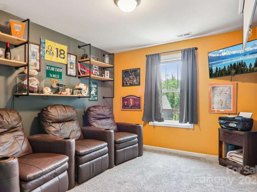 135 Ivey Farms Road, Candler, NC 28715.  MLS# CAR4269944, YatesRealty ID 19331. 