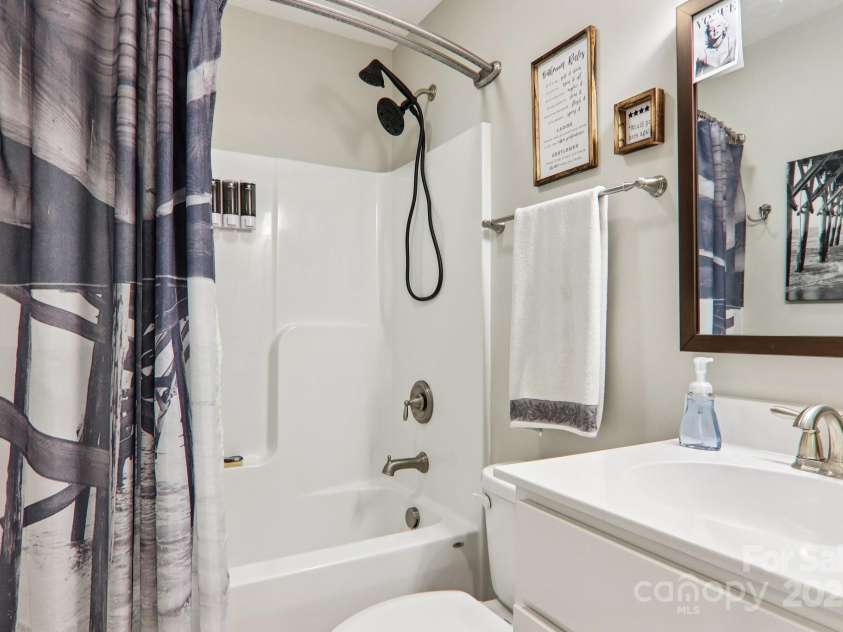 135 Ivey Farms Road, Candler, NC 28715.  MLS# CAR4269944, YatesRealty ID 19331. 