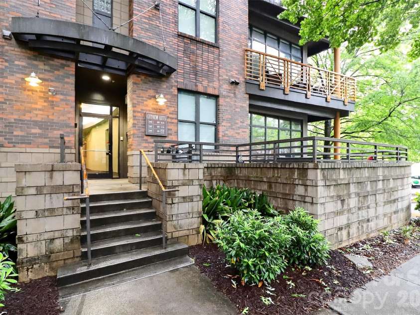 716 Davidson Street, Charlotte, NC 28202.  MLS# CAR4374627, YatesRealty ID 19331. 