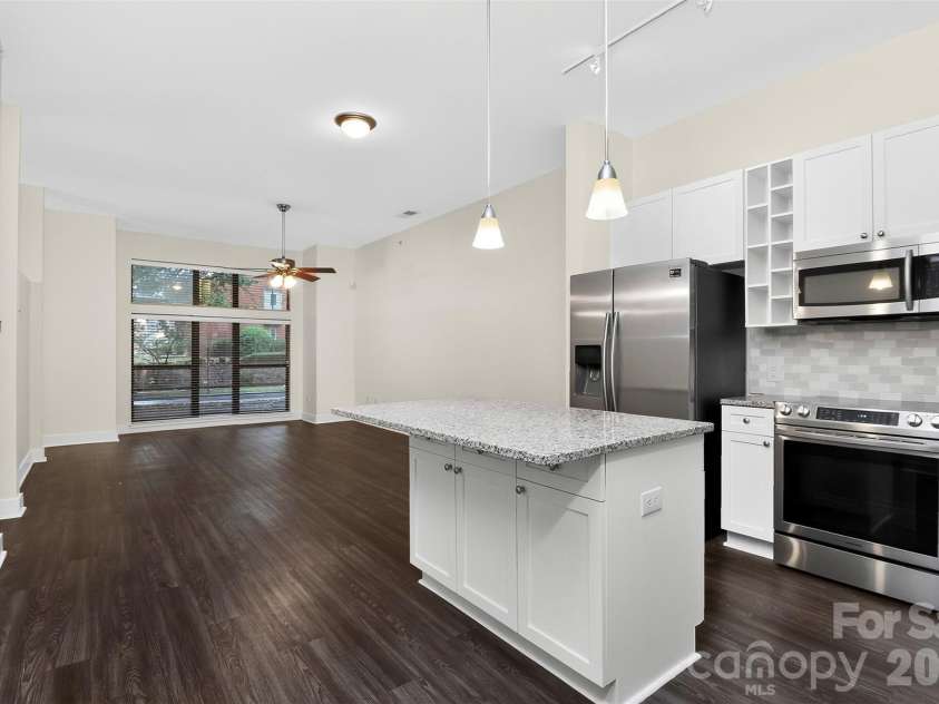 716 Davidson Street, Charlotte, NC 28202.  MLS# CAR4374627, YatesRealty ID 19331. 