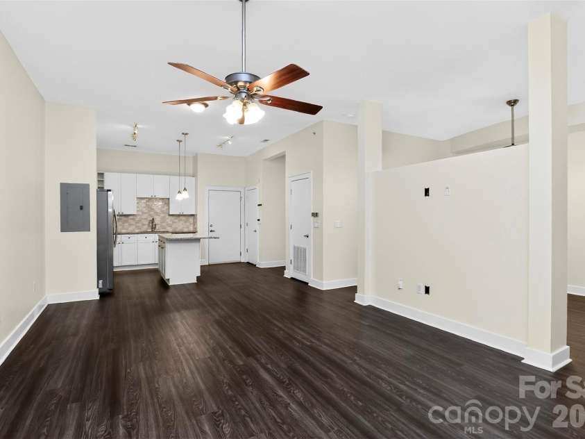 716 Davidson Street, Charlotte, NC 28202.  MLS# CAR4374627, YatesRealty ID 19331. 