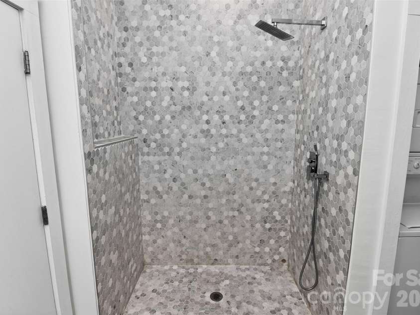 716 Davidson Street, Charlotte, NC 28202.  MLS# CAR4374627, YatesRealty ID 19331. 