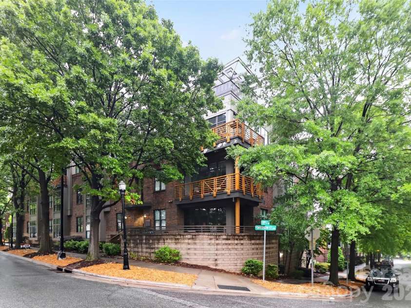 716 Davidson Street, Charlotte, NC 28202.  MLS# CAR4374627, YatesRealty ID 19331. 