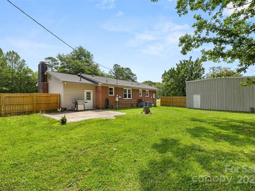 2476 Cane Mill Road, Lancaster, SC 29720.  MLS# CAR4270126, YatesRealty ID 19332. 