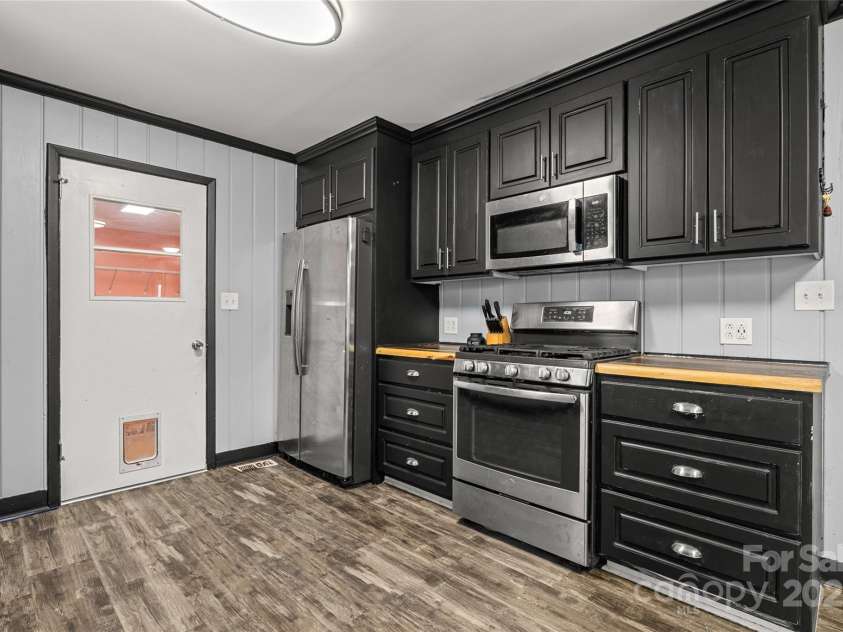 2476 Cane Mill Road, Lancaster, SC 29720.  MLS# CAR4270126, YatesRealty ID 19332. Kitchen