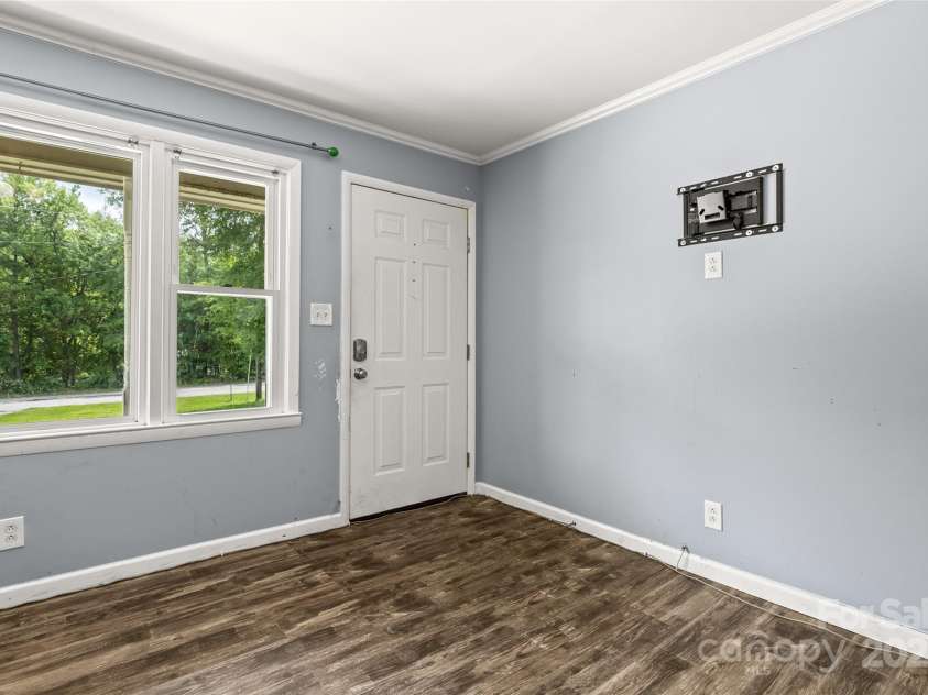 2476 Cane Mill Road, Lancaster, SC 29720.  MLS# CAR4270126, YatesRealty ID 19332. Livingroom