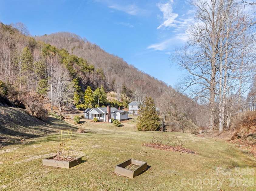 9 Whitted Road, Canton, NC 28716.  MLS# CAR4347147, YatesRealty ID 19332. 