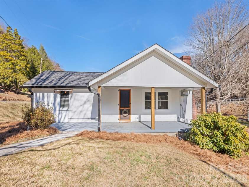 9 Whitted Road, Canton, NC 28716.  MLS# CAR4347147, YatesRealty ID 19332. 