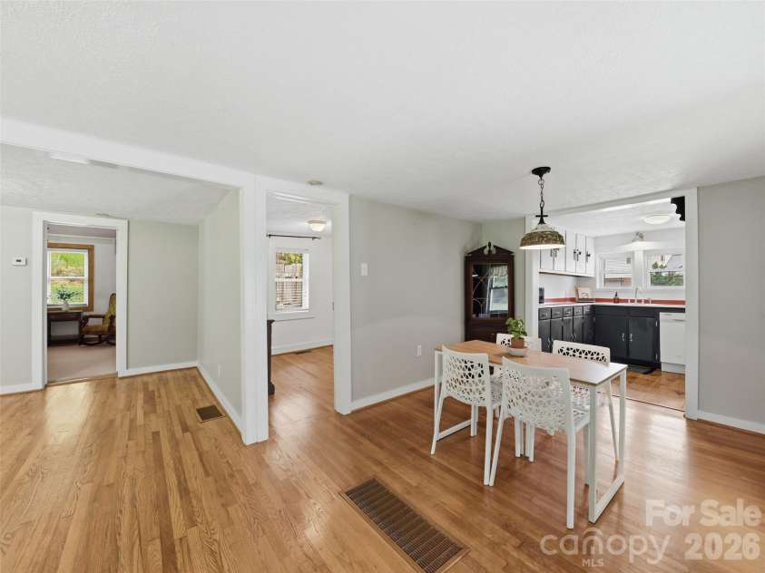 9 Whitted Road, Canton, NC 28716.  MLS# CAR4347147, YatesRealty ID 19332. 