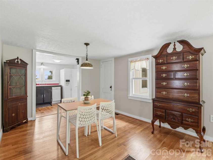 9 Whitted Road, Canton, NC 28716.  MLS# CAR4347147, YatesRealty ID 19332. 