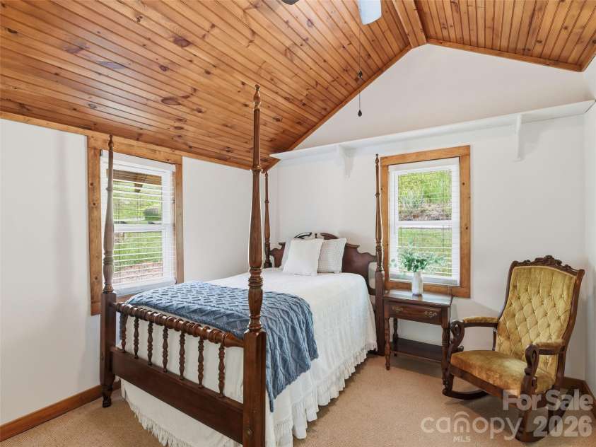 9 Whitted Road, Canton, NC 28716.  MLS# CAR4347147, YatesRealty ID 19332. 