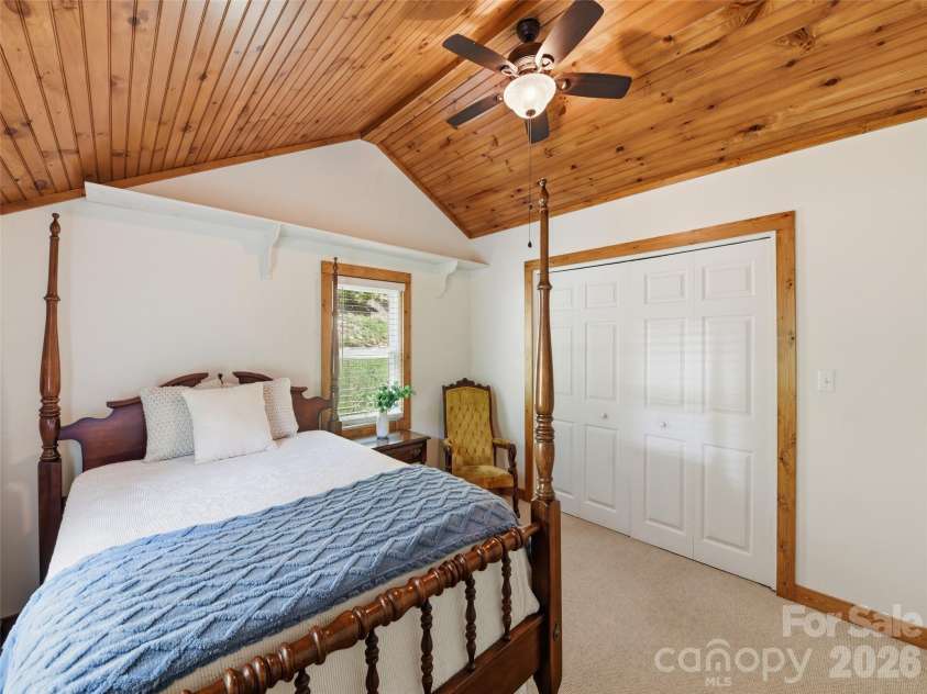 9 Whitted Road, Canton, NC 28716.  MLS# CAR4347147, YatesRealty ID 19332. 