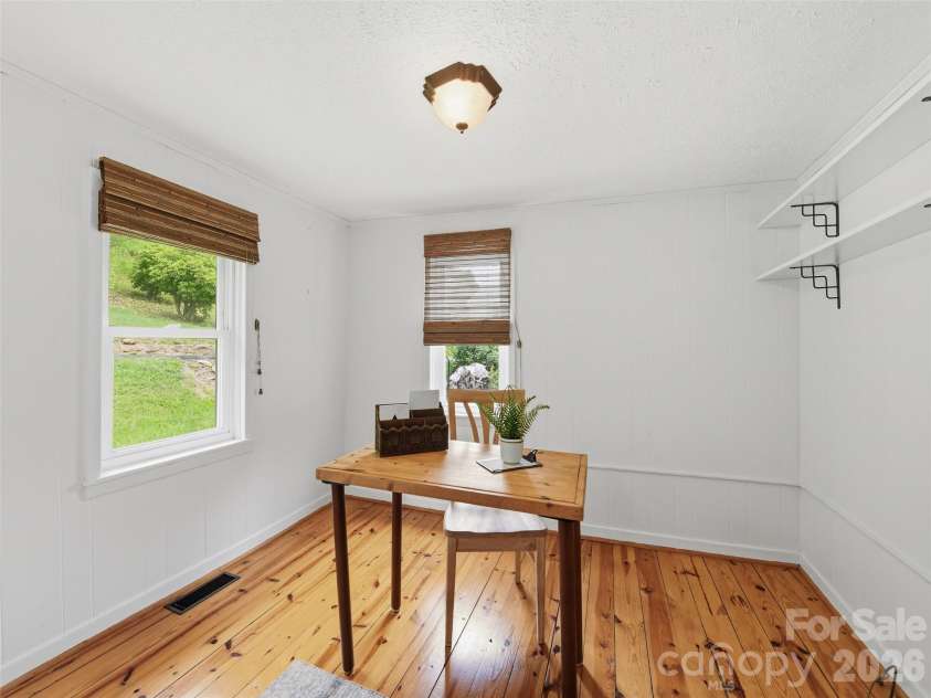 9 Whitted Road, Canton, NC 28716.  MLS# CAR4347147, YatesRealty ID 19332. 