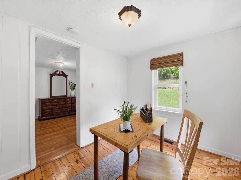 9 Whitted Road, Canton, NC 28716.  MLS# CAR4347147, YatesRealty ID 19332. 