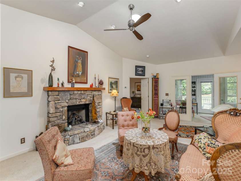 12 Country Meadows Lane, Hendersonville, NC 28792.  MLS# CAR4269097, YatesRealty ID 19333. 