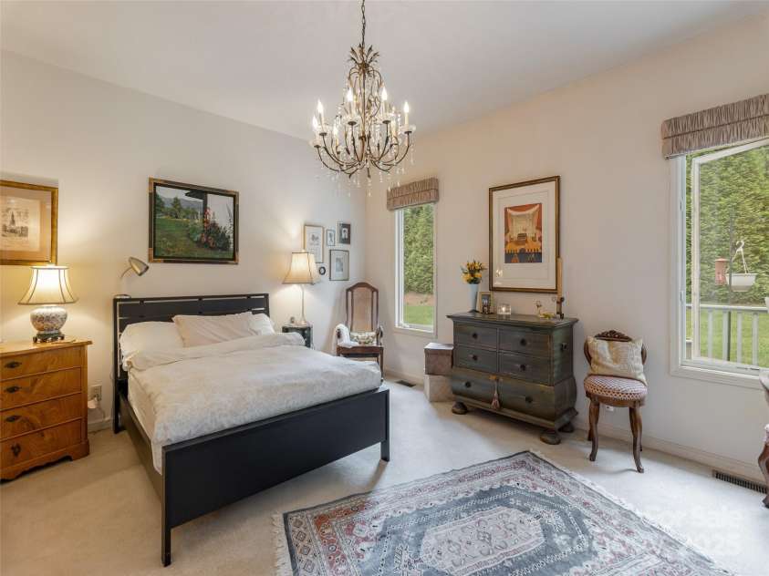 12 Country Meadows Lane, Hendersonville, NC 28792.  MLS# CAR4269097, YatesRealty ID 19333. 