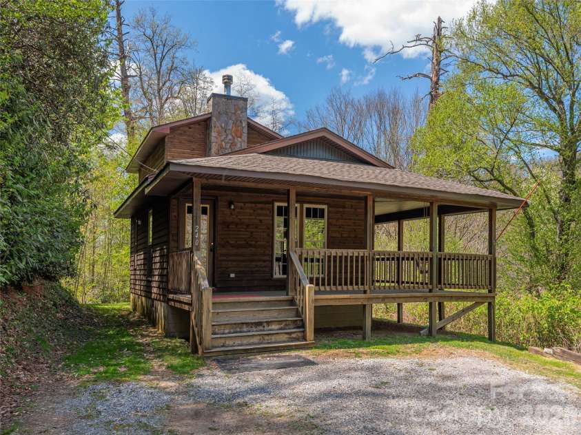 240 Plott Balsam Road, Maggie Valley, NC 28751.  MLS# CAR4374261, YatesRealty ID 19334. 240 Plott Balsam, 4376' elevation
