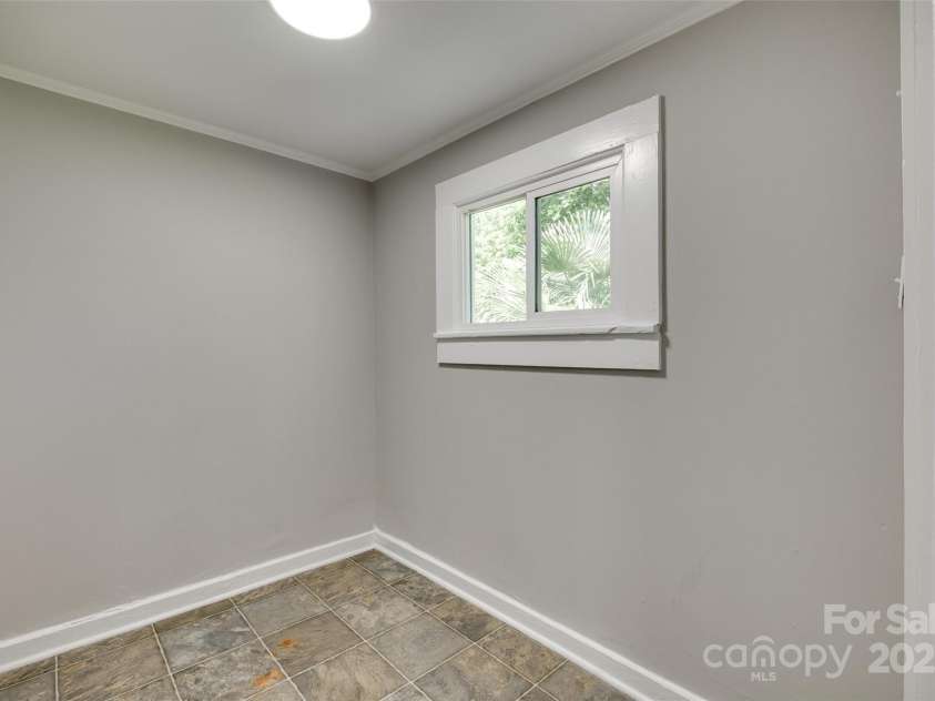 514 Jones Street, Chester, SC 29706.  MLS# CAR4281573, YatesRealty ID 19334. 