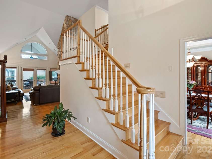 8918 Beach Bluff Court, Sherrills Ford, NC 28673.  MLS# CAR4269894, YatesRealty ID 19335. 