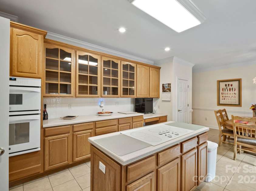 8918 Beach Bluff Court, Sherrills Ford, NC 28673.  MLS# CAR4269894, YatesRealty ID 19335. 