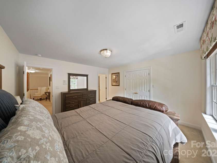 8918 Beach Bluff Court, Sherrills Ford, NC 28673.  MLS# CAR4269894, YatesRealty ID 19335. 