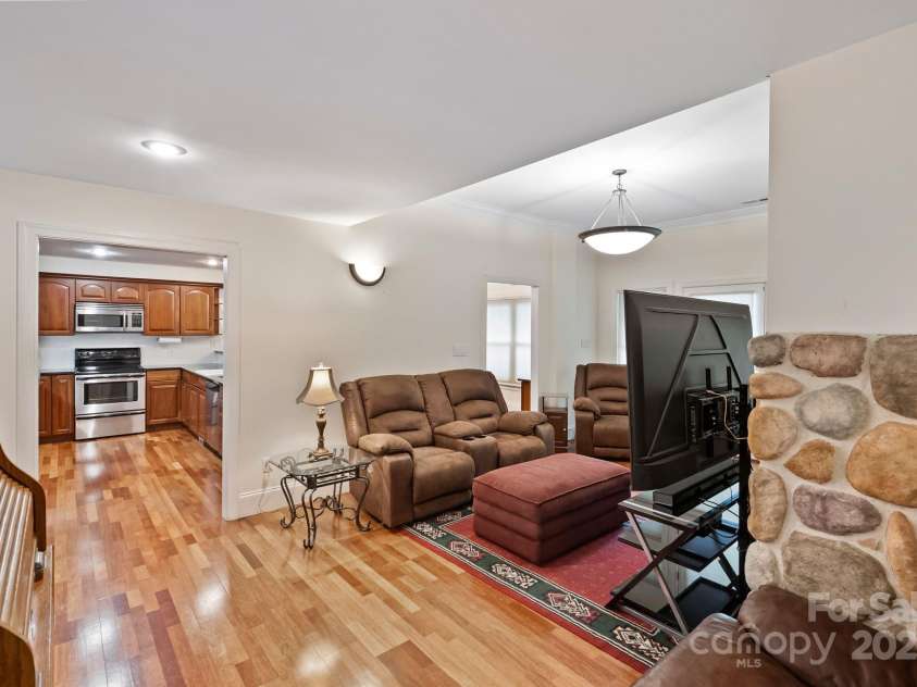 8918 Beach Bluff Court, Sherrills Ford, NC 28673.  MLS# CAR4269894, YatesRealty ID 19335. 