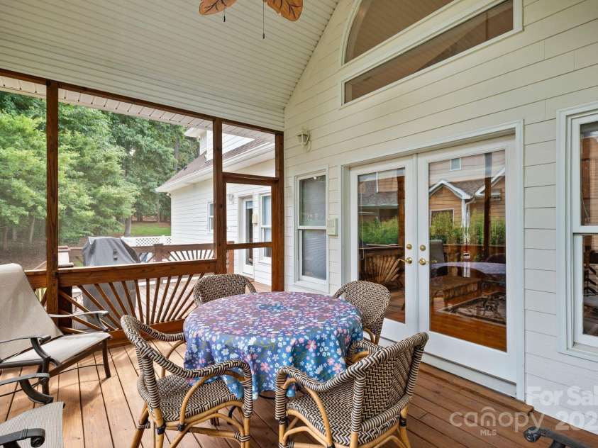 8918 Beach Bluff Court, Sherrills Ford, NC 28673.  MLS# CAR4269894, YatesRealty ID 19335. 