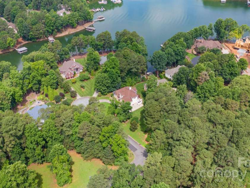 8918 Beach Bluff Court, Sherrills Ford, NC 28673.  MLS# CAR4269894, YatesRealty ID 19335. 