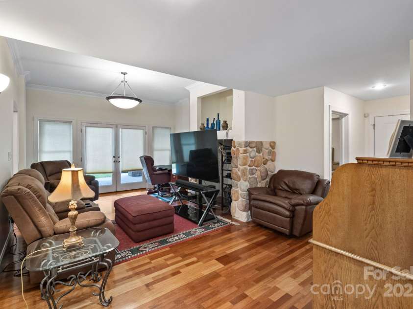 8918 Beach Bluff Court, Sherrills Ford, NC 28673.  MLS# CAR4269894, YatesRealty ID 19335. Basement Living