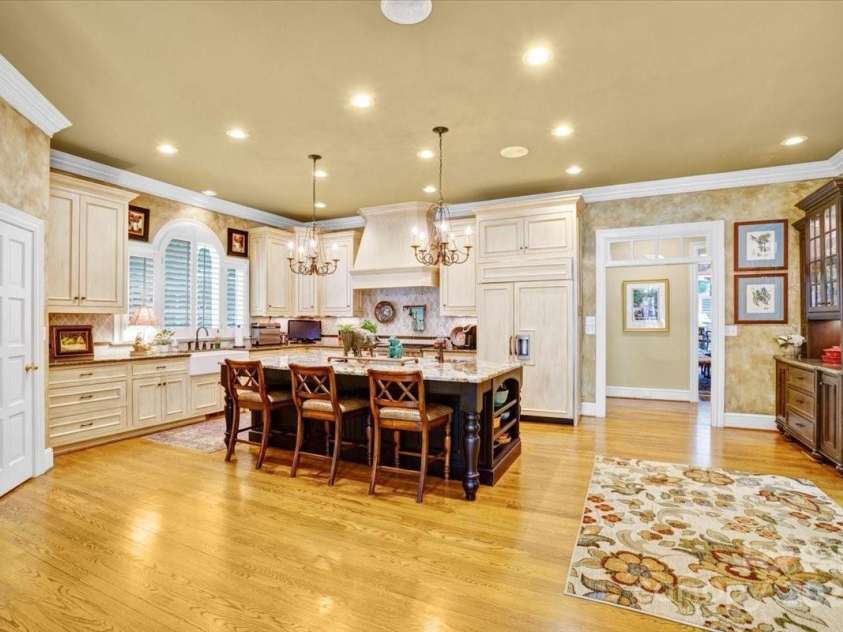 517 Kingsdown Court, Waxhaw, NC 28173.  MLS# CAR4266823, YatesRealty ID 19337. 