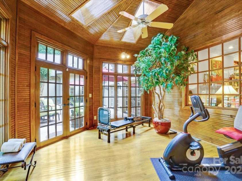 517 Kingsdown Court, Waxhaw, NC 28173.  MLS# CAR4266823, YatesRealty ID 19337. 