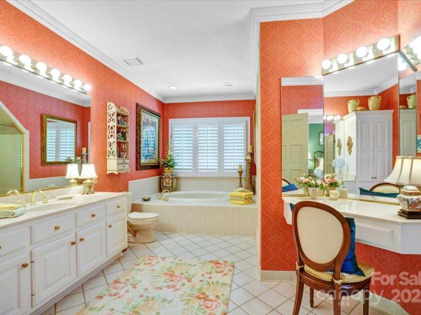 517 Kingsdown Court, Waxhaw, NC 28173.  MLS# CAR4266823, YatesRealty ID 19337. 