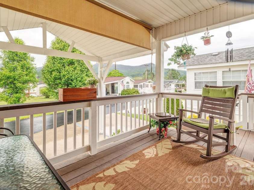 101 Strollers Lane, Waynesville, NC 28785.  MLS# CAR4373889, YatesRealty ID 19338. 