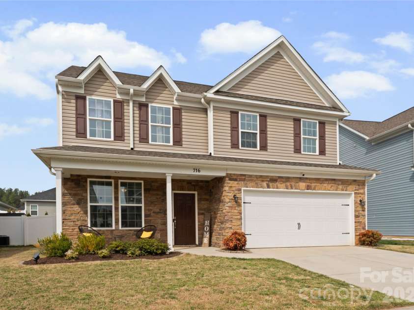 716 Robert Moses Drive, Gastonia, NC 28056.  MLS# CAR4360645, YatesRealty ID 19339. 