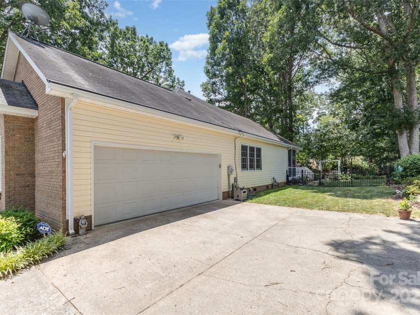 101 Citation Lane, Gastonia, NC 28056.  MLS# CAR4279144, YatesRealty ID 1934. 